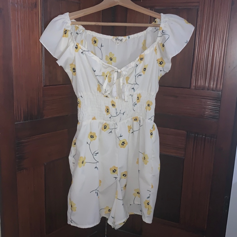 Hint Of Blush. S. Floral Romper.